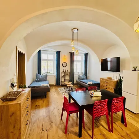 Apartman Cora Jaromer Exterior photo